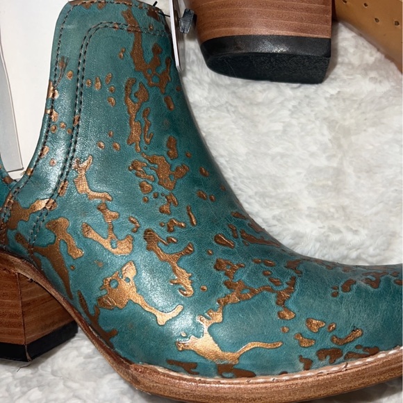 Ariat Ankle Boots - Picture 2 of 5